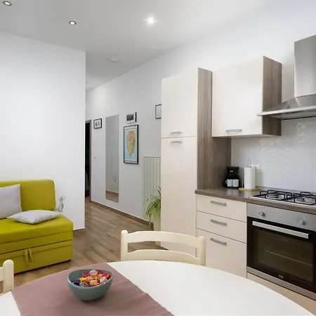 Tika Apartment *