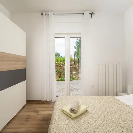 Tika Apartamento Pula