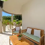 Appartement Tika *
