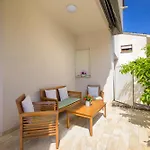 Appartement Tika *